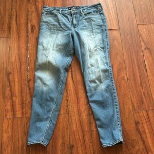 Hollister high rise super skinny W 30 L 30